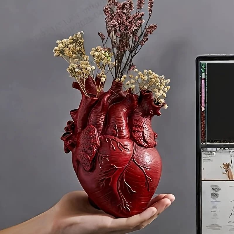 Gothic Anatomical Heart-Shaped Resin Vase Vintage Flower Holder for Living Room Dining Table Vase Dried Flower Gothic Home Decor