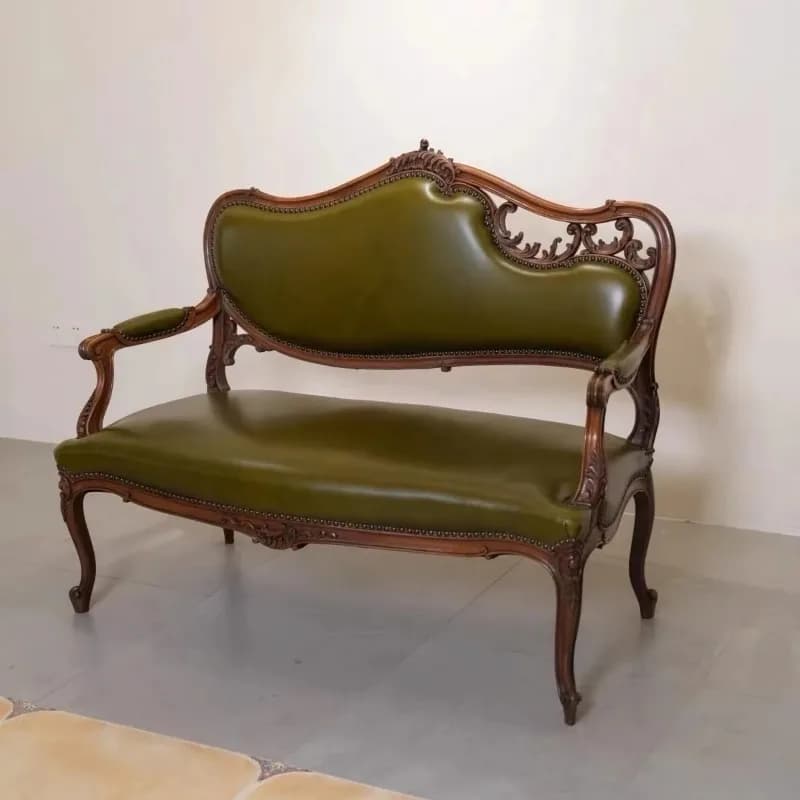 Retro old-fashioned solid wood sofa living room carved leather leisure chair