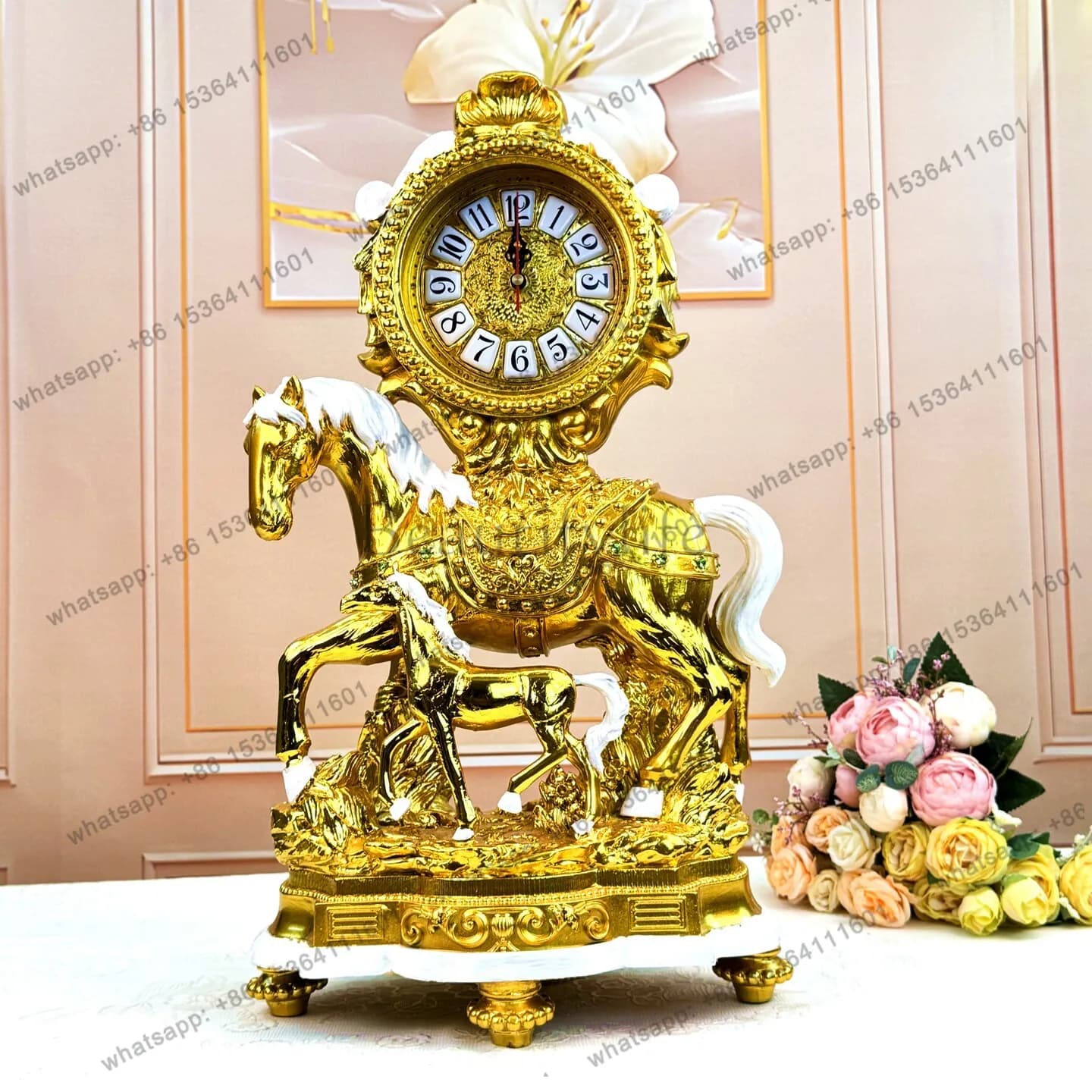 Gold ornament desktop American clock horse gold-plated living room home high-end decorative clock