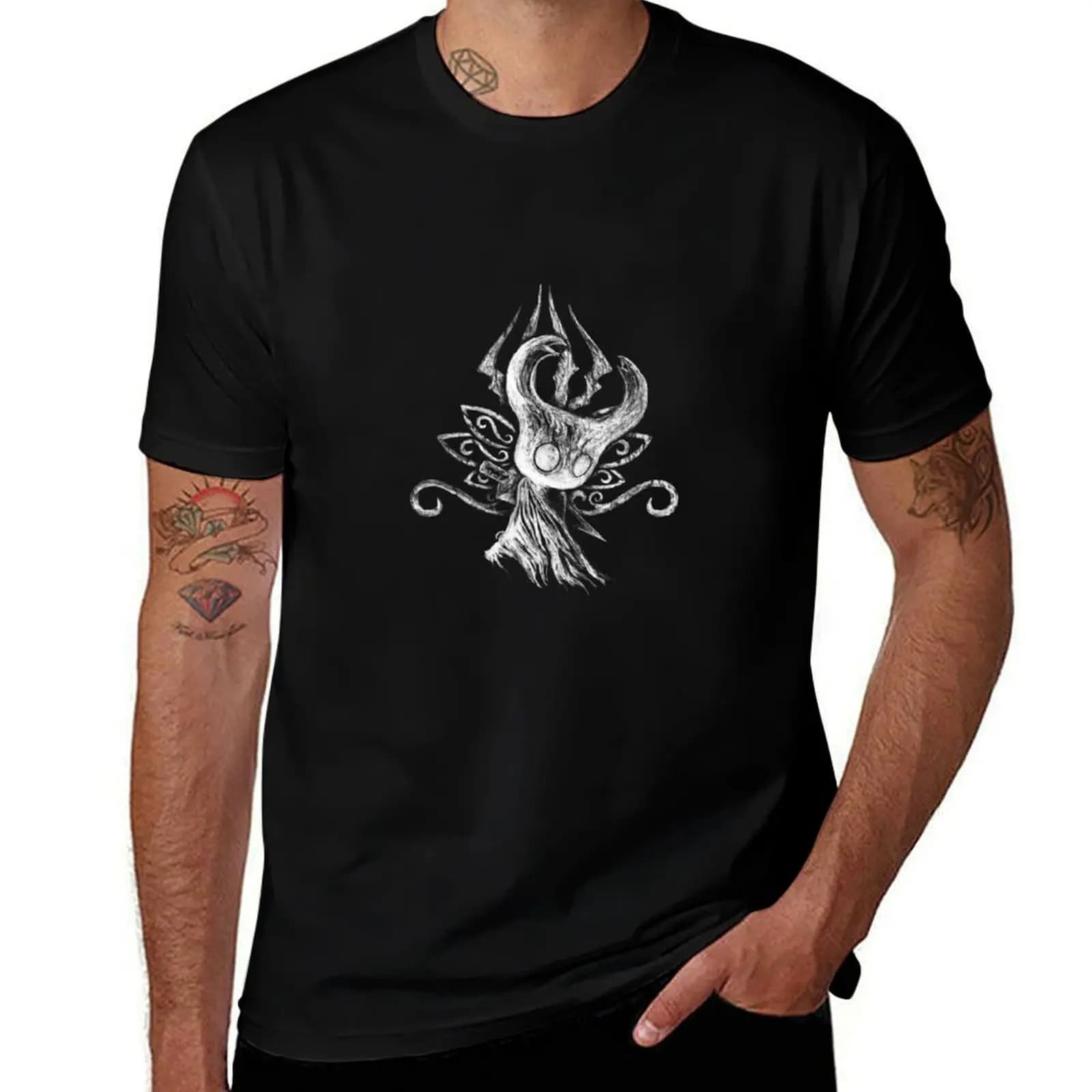 Hollow Knight - Heroic Stand with King's Emblem T-Shirt Basic Breathable Solid Color T-Shirt