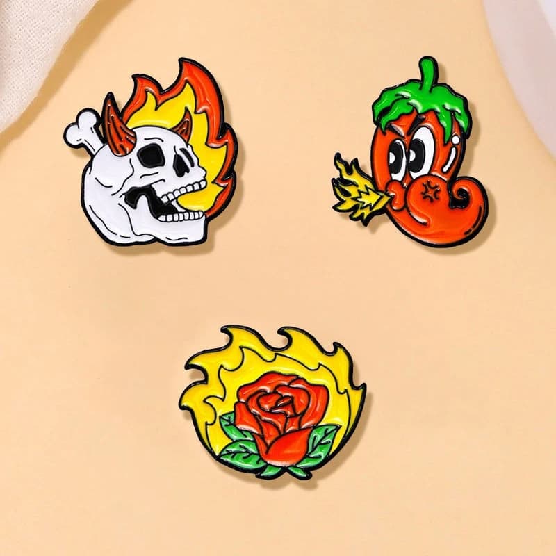 Creative New Skull Rose Chili Flame Design Brooch Red Punk Style Alloy Badges Pins DIY for Clothes Bags Hat Scarf T-shirt Jeans