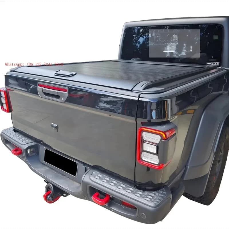 This popular model features a manual roll-up folding pickup truck bed cover suitable for 2019-2025 Gladiator models, compatible