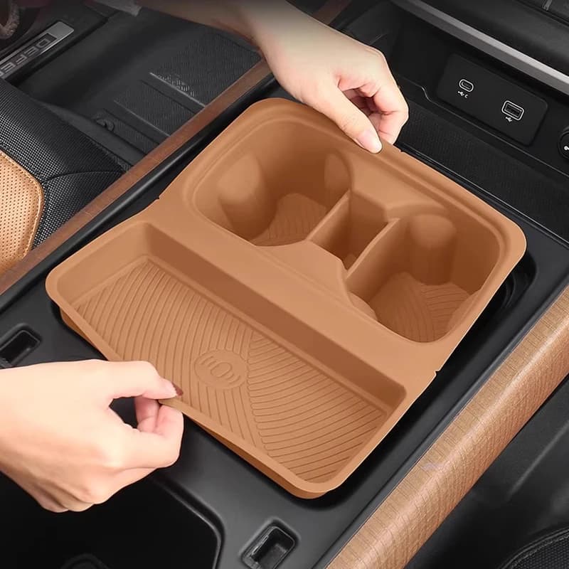 For Land Rover Defender 110/90 modified central control wireless water cup holder silicone non-slip 22-24 storage pad