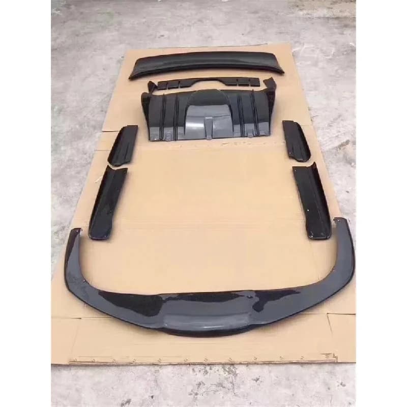 Premium Car Accsori Upgr V-Style Carbon Fiber Body Kit Hood Front Bumper Side Skirt Rear Diffuser
