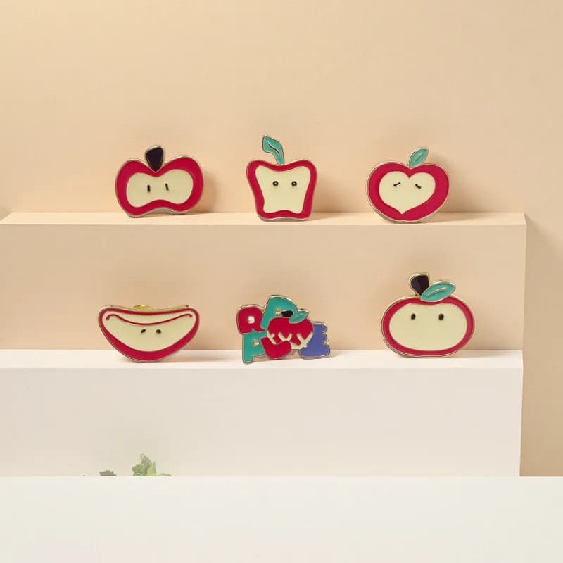 New Funny Apple Design Brooch Casual Gift Badge Decoration Pin DIY Clothing Bags Shoes Hat Scarf T-shirt Jeans Accessory