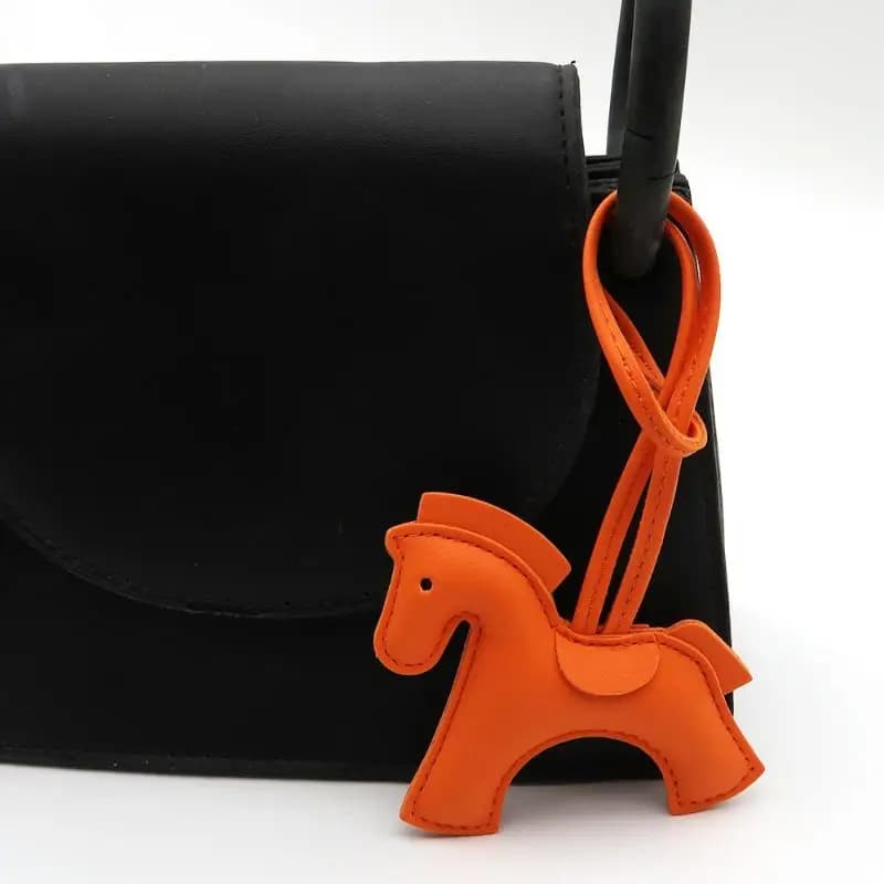 Premium All-around PU Leather Tiny Pony Embellishment Female Stylish Horse Car Keychain Birthday Souvenir Hanging Decorations