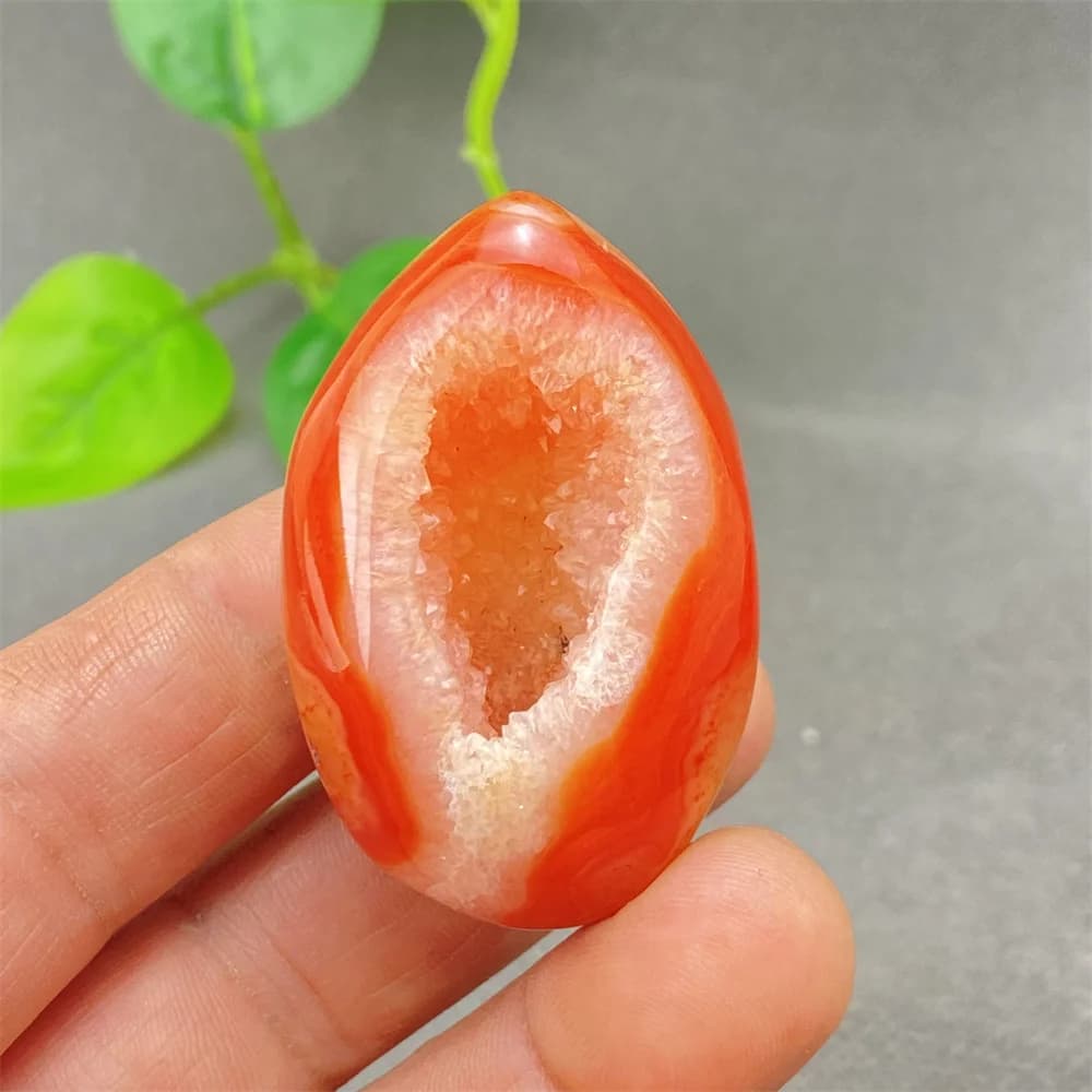 Natural And Beautiful Red Agate Geode Crystal Egg  Hand-polished Carnelian Mineral Specimen  Home Decoration Ornaments