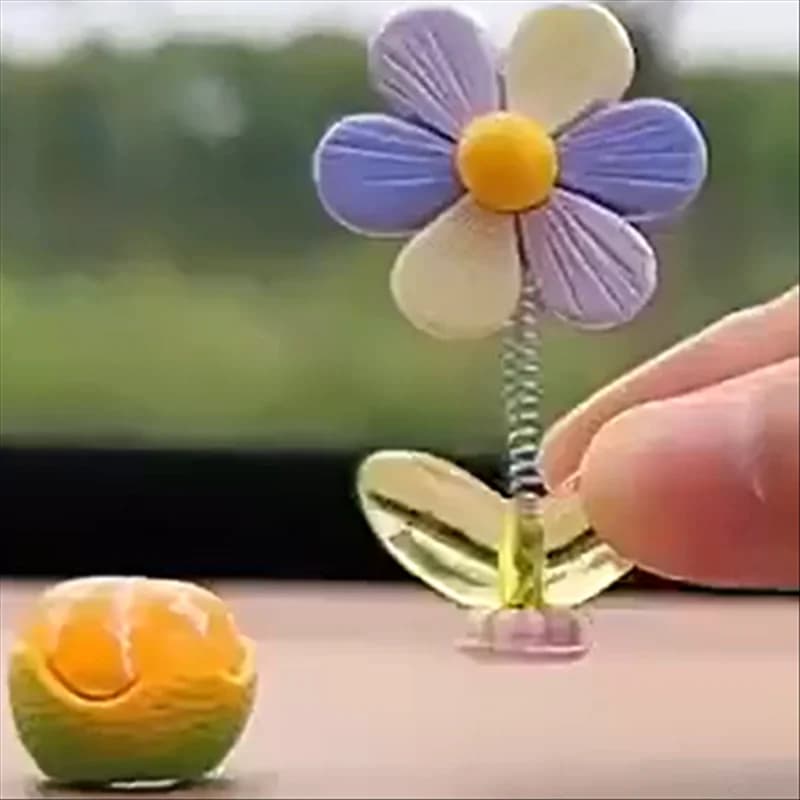 Center Console Ornament DIY Cartoon Chrysanthemum Dashboard Swing Flower Pendant Car Interior Decoration