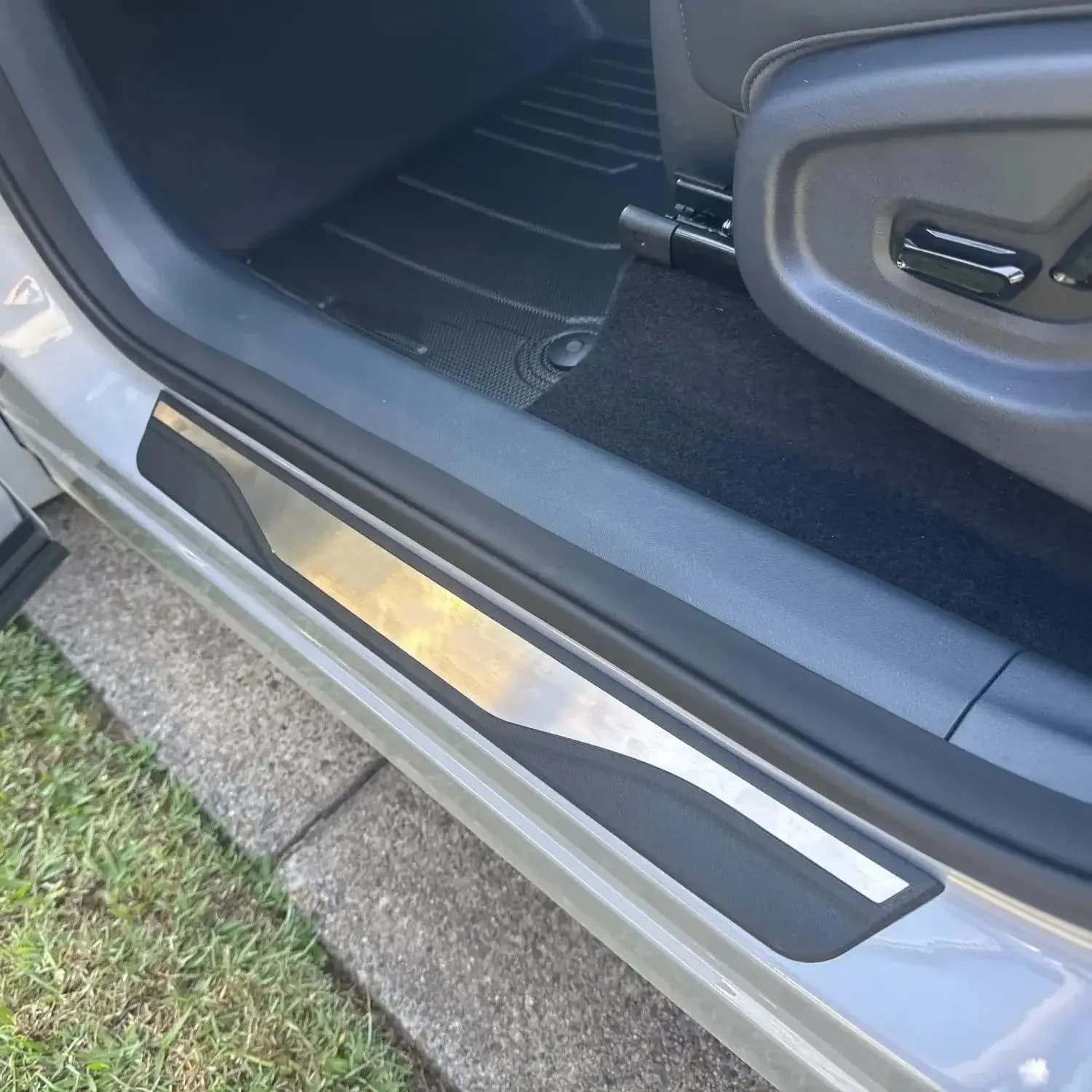 For Geely Zeekr 7X 2024 2025 2026 Auto Parts Door Sill Cover Scuff Plate Kick Protector Sticker Guard Pedal Trim Car Accessories