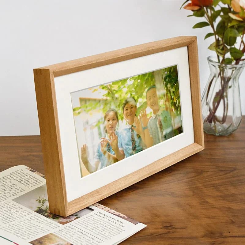 Solid Wood Photo Frame Memorial Group Photo Display Frame for Collectives Classic Wooden Picture Frame Home Decor