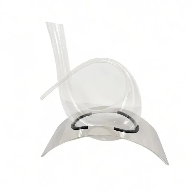 Light luxury creative harp red wine decanter with bracket