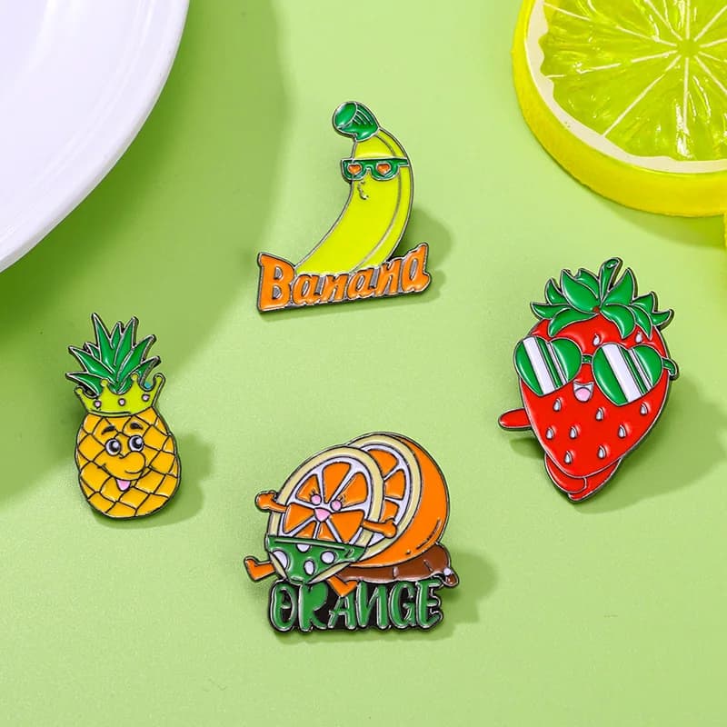 Creative Cartoon Fruit Alloy Brooch Fun Orange Banana Pineapple Strawberry Design Badge Pin DIY Clothing Bag Hat Scarf Accessory