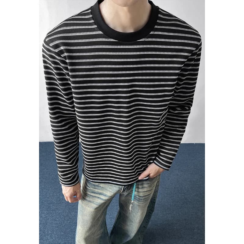 Autumn Long Sleeved T-shirt Men Fashion Black Casual Tshirt Men Streetwear Korean Loose Striped T Shirt Mens Top Large Size 4XL