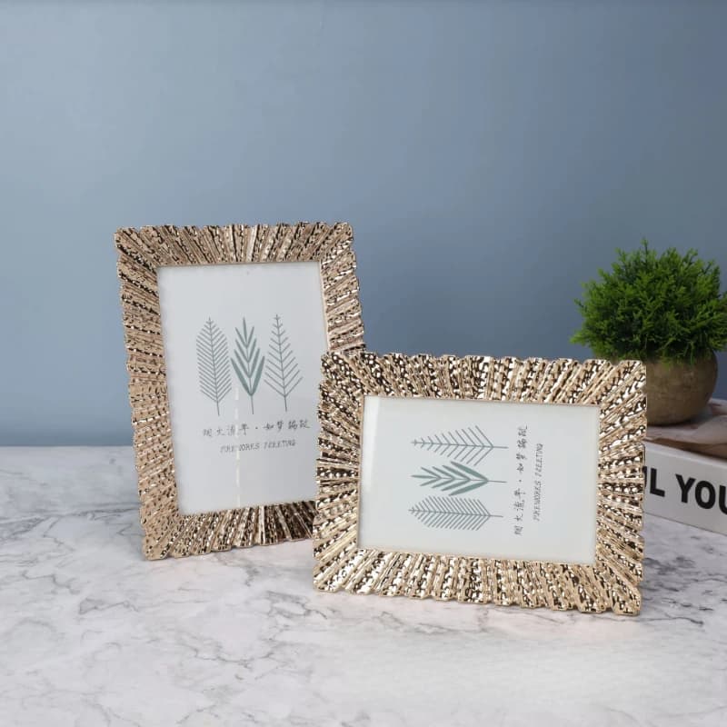 Gold Picture Frame Antique Ornate Photo Frame Tabletop and Wall Hanging with High Definition Glass Front for Home Decoration.
