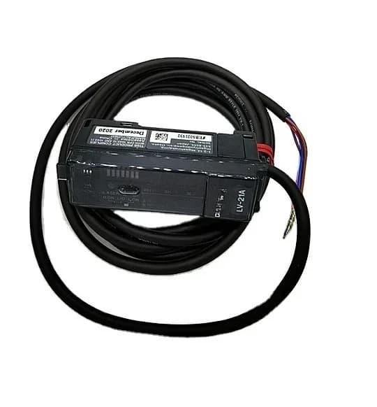 LV-21AP   Digital Laser Sensor     Amplifier Unit, Main Unit, PNP     New original