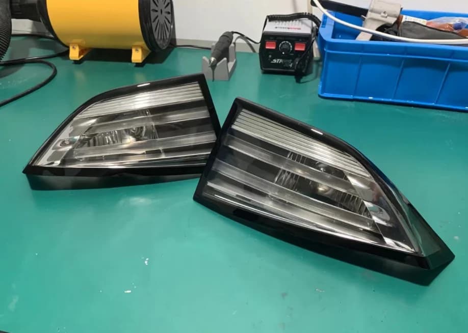 Asian Version with Yellow Turn X1 E84 Cyber Edition Transparent Tail Light