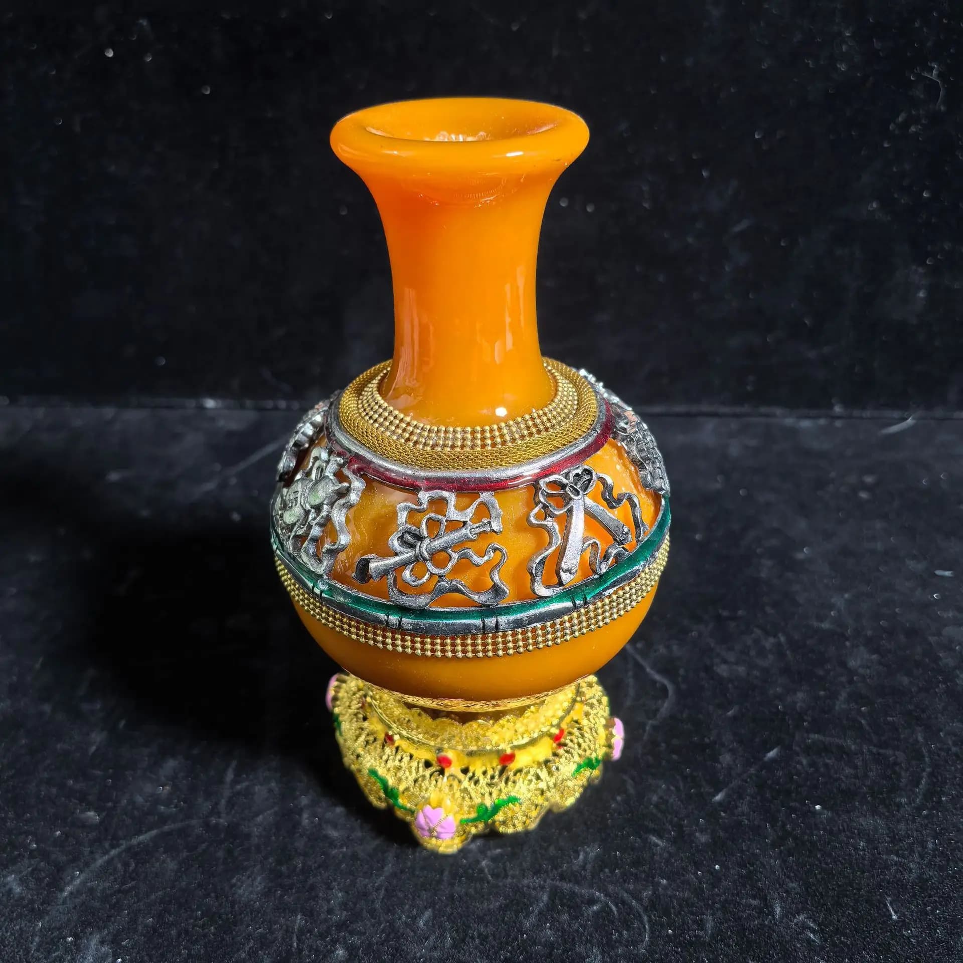 Craftsmanship Antique Eight Treasures Vase Painted Hollow out Craftsmanship Copper Silver Plated Inlaid Ornament