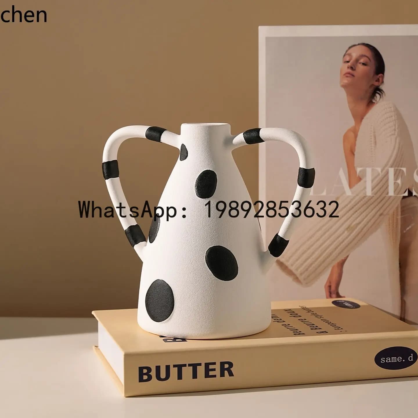 Irregular Black and White Polka Dot Vase Ornament for Hotel Model Room, Homestay, Home Living Room, and Decorative Shelf