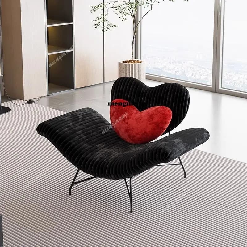Modern Living Room Chair with Soft Heart-shaped Pillow Creative Wide Lounge Chairs Comfort Metal Leg Home Office Relaxing Chair