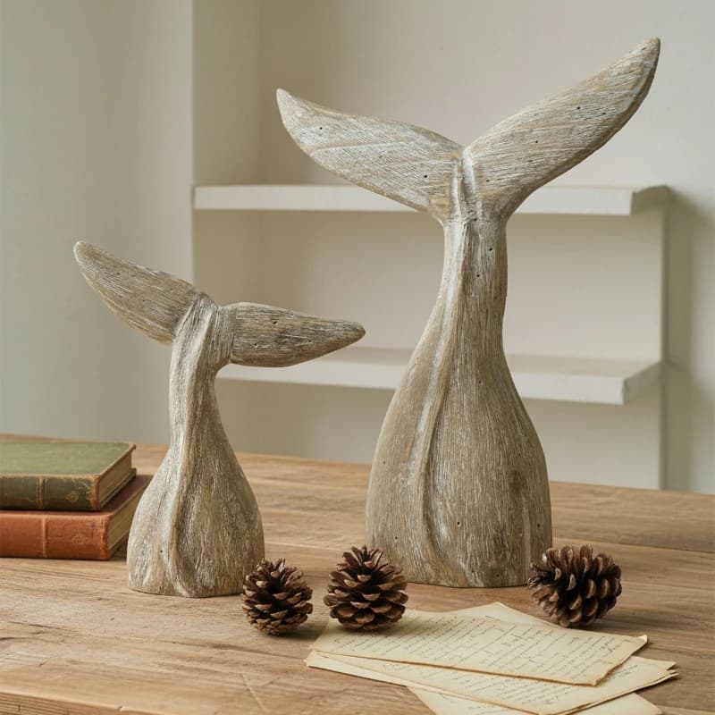 Retro Wooden Whale Statue Fish Tail Figurine Personalized Decoration for Coffee Shop Bars Living Room Desktop Bookshelf Ornament