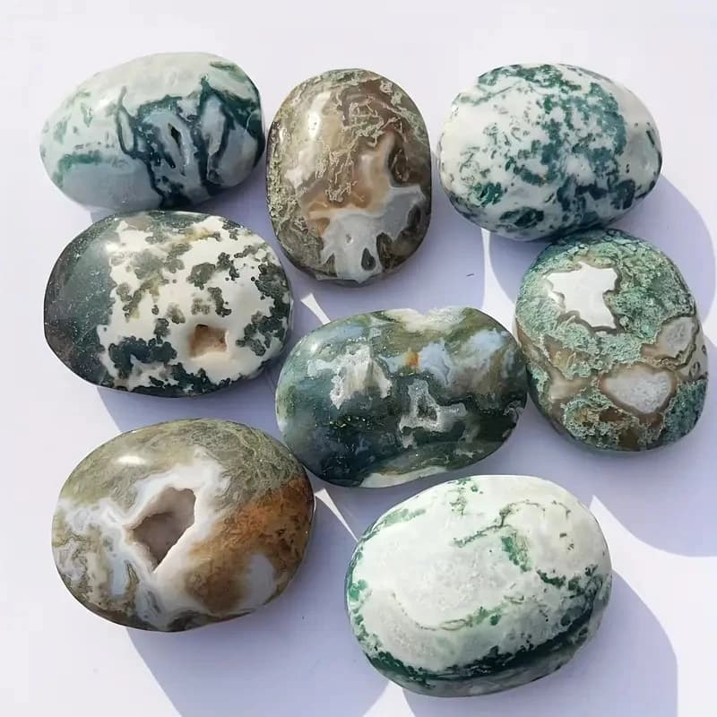 1pc Natural Moss Agate Palm Stone Green White Quartz with Intricate Patterns, Smooth Oval Shape for Home and Office Decor