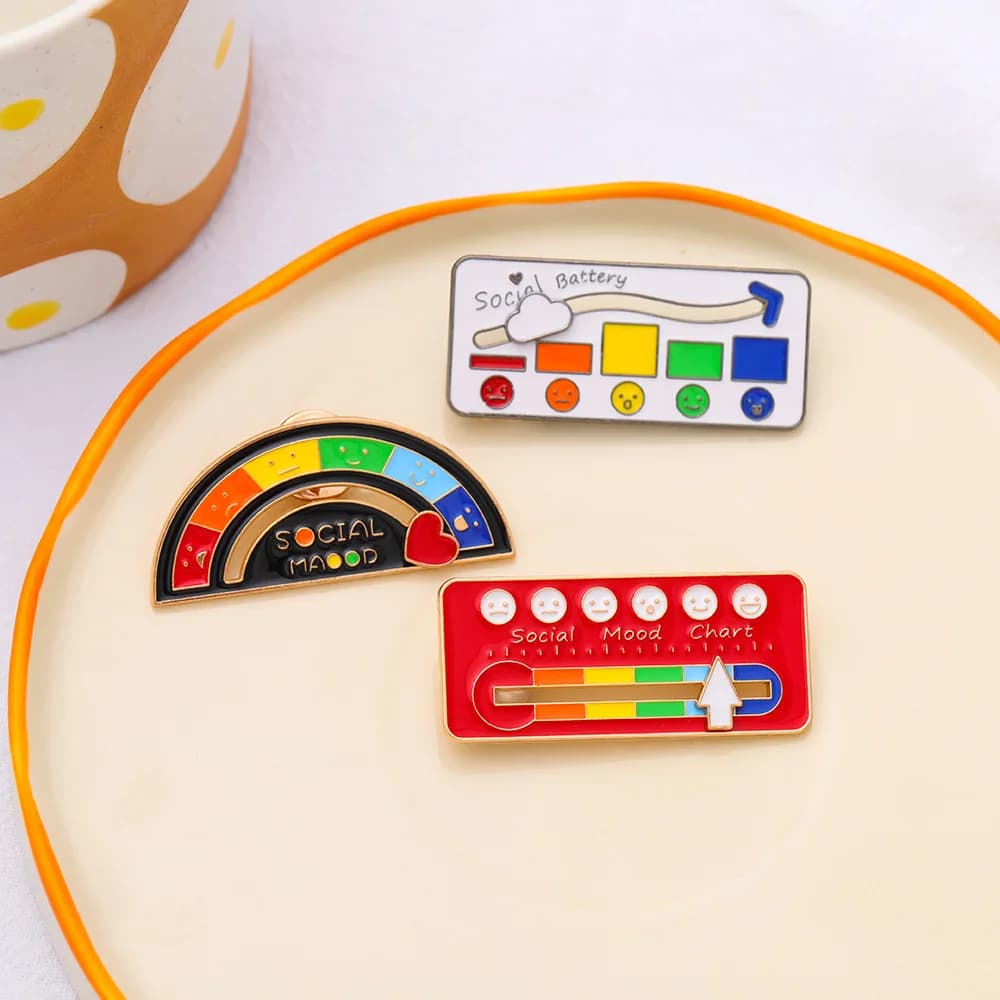 1PC Mood Conversion Energy Brooch Slide My Social Battery Badge Facial Expression Badge Men Women Pins Brooches on Clothes