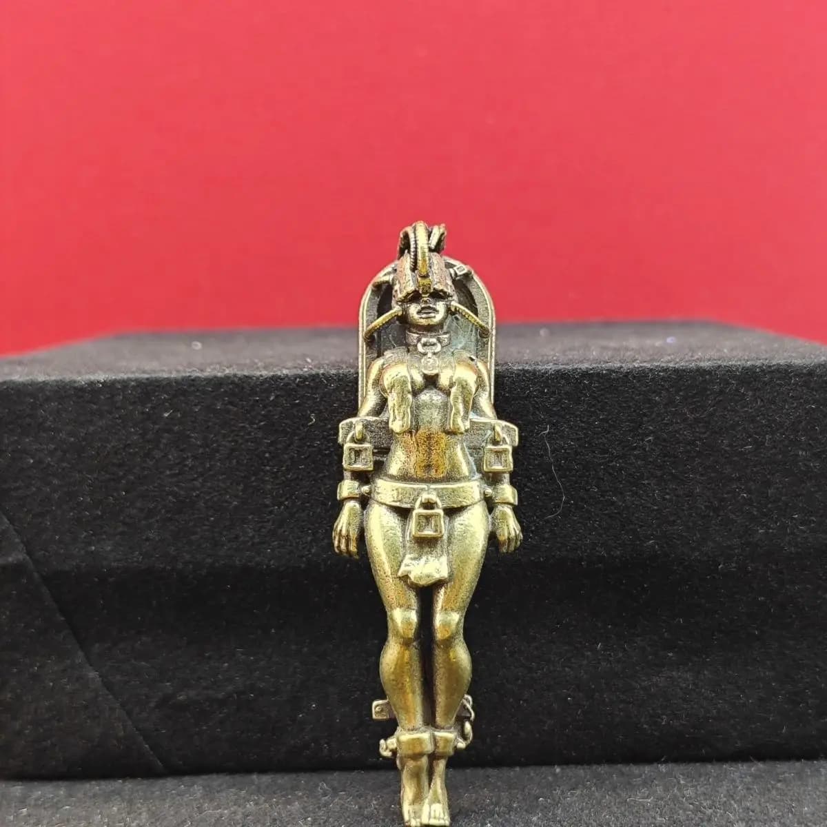 Antique Brass Female Figurine Pendant - Intricate Mechanical Chain Detailing, Collectible Mini Statue for Desktop Decor/Keychain