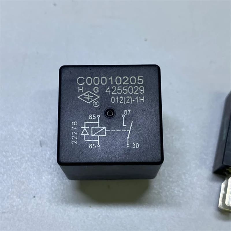 1pcs For MAXUS V80 Fuse Box Relay