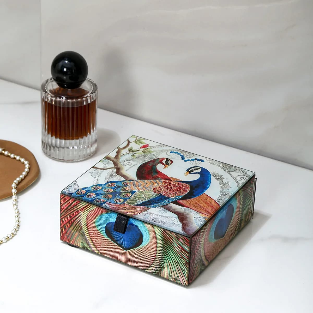Peacock feather texture storage box, suitable for storing jewelry boxes, small accessories, cosmetics and other small items.