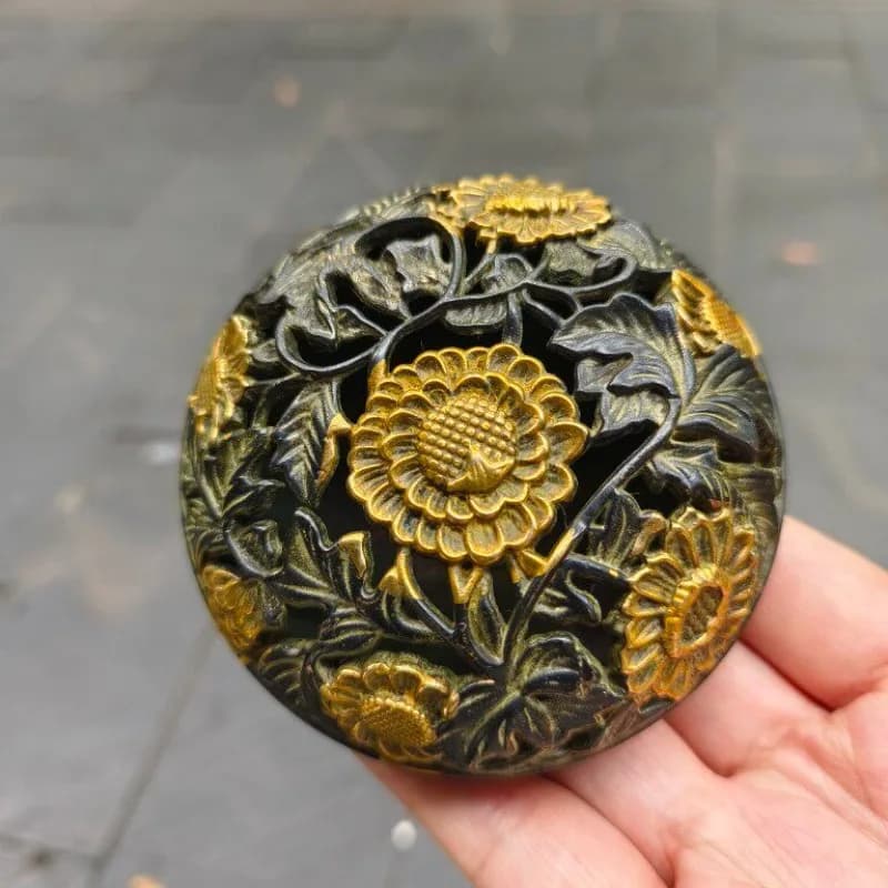 Vintage Hollow Chrysanthemum Incense Burner Chinese Traditional Incense Furnace Accessory for Home Incense Decor Collection