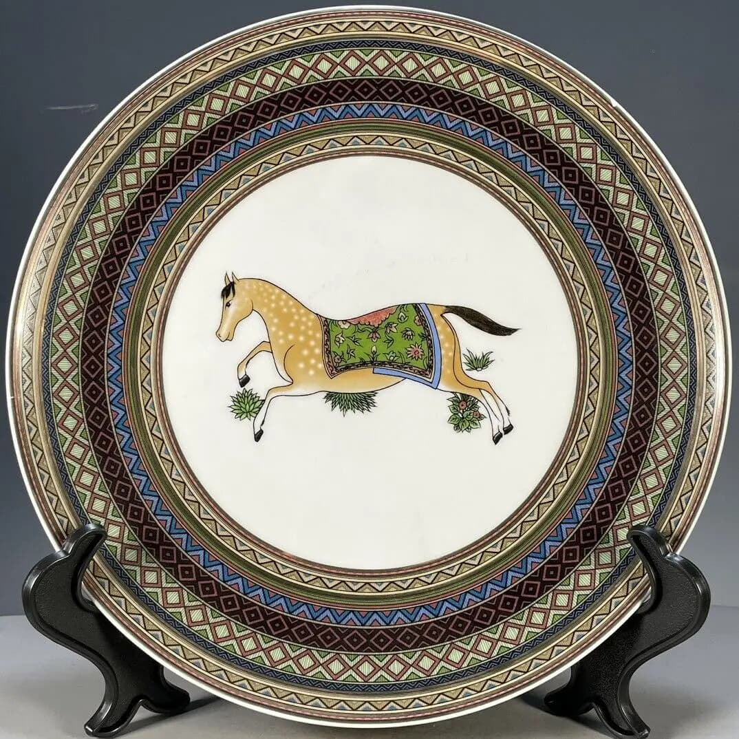 Fine Chinese Porcelain Multicolored Landscape Plate 10.31 Inch Collection Nice Art Work