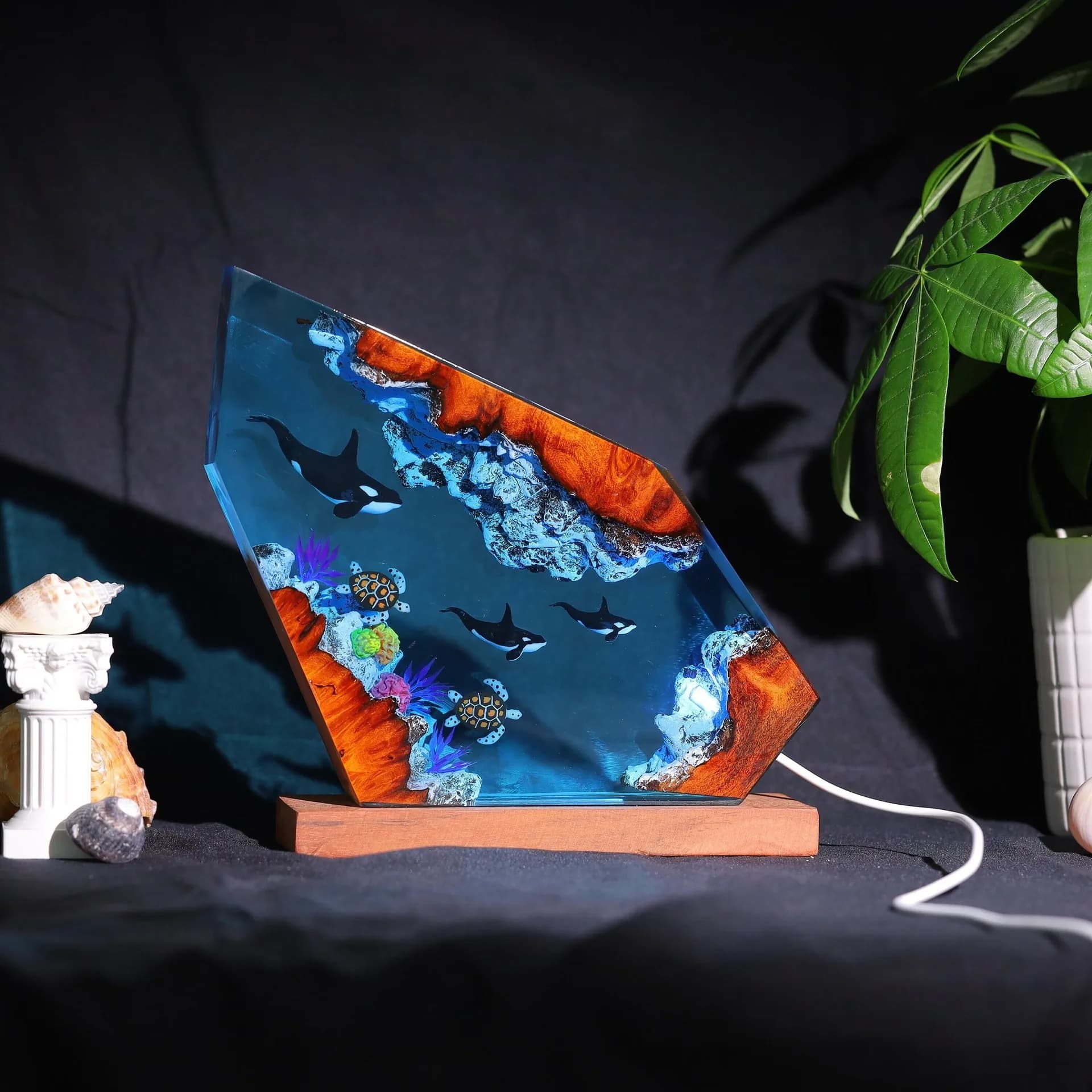 8X5 Inches Ocean Art Epoxy Resin Lamp Atmosphere Decorative Piece Killer Whale Turtle Creative Home Decoration Artwork Gift