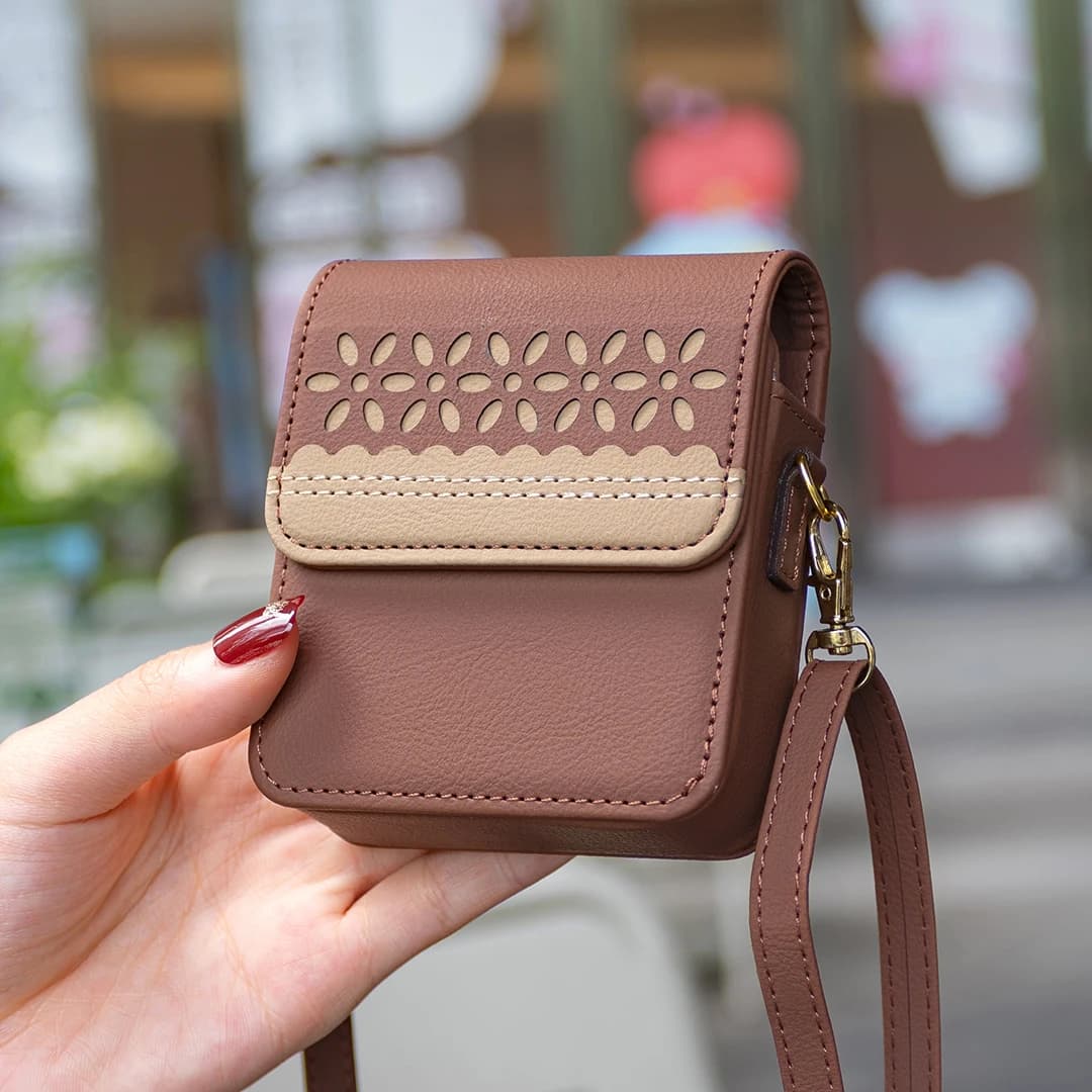 For Motorola Razr 70 60 50 40 Ultra 5G Case Fashion Crossbody Lanyard Luxury Leather Mini Phone Bag Shockproof Cover Accessories