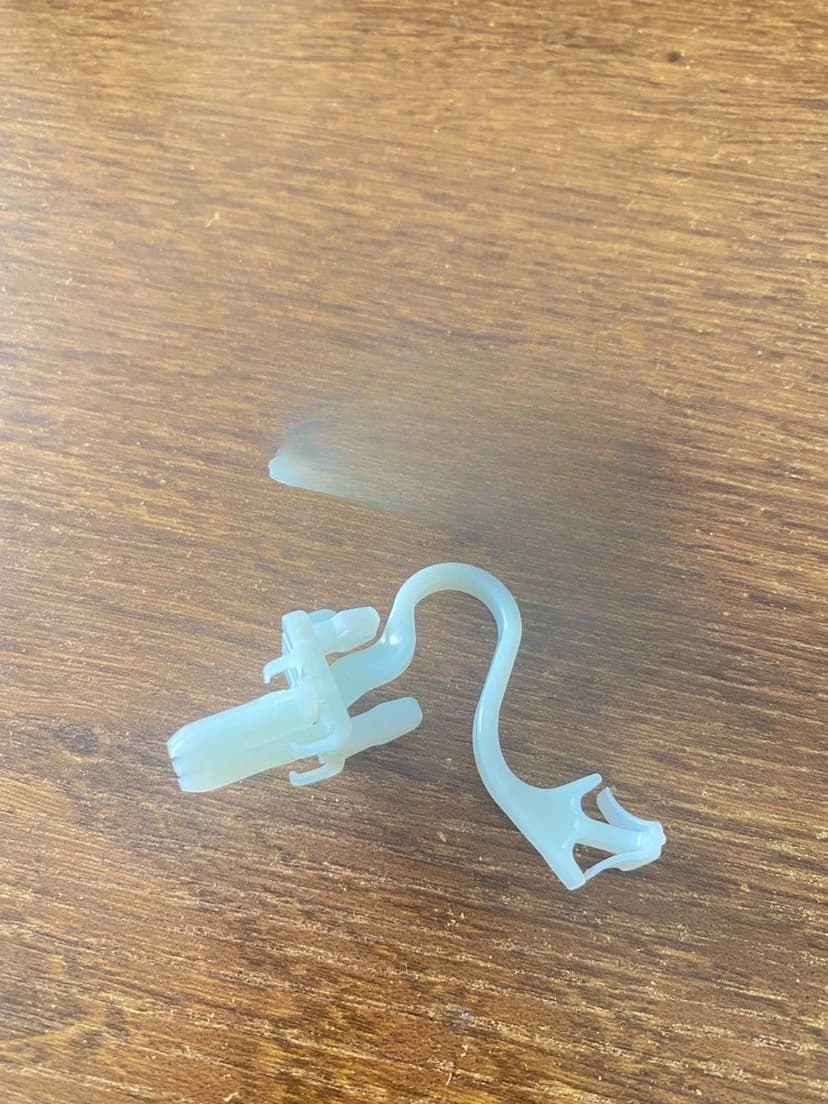 1pcs For Toyota 19-24 Corolla RAV4 A-pillar trim panel clips