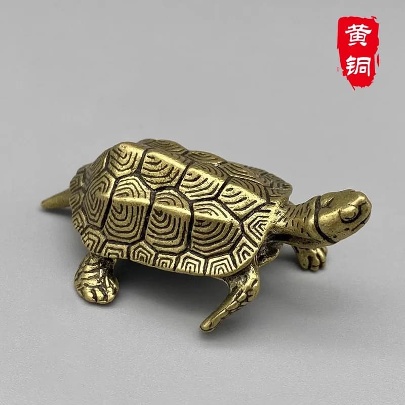 Brass creative small turtle figurine, pure copper, vintage style, suitable for office or home decor, brings good fortune, tea ta