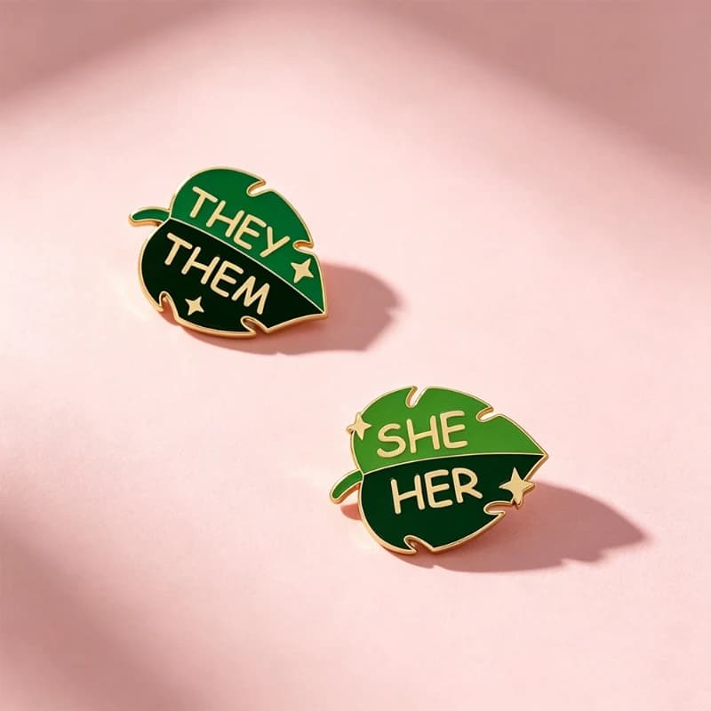 New Hot Green Leaf English Brooch Fashion Casual Commute Enamel Monstera Leaf Slogan Metal Badges Gift Pin DIY Clothing Bags Hat
