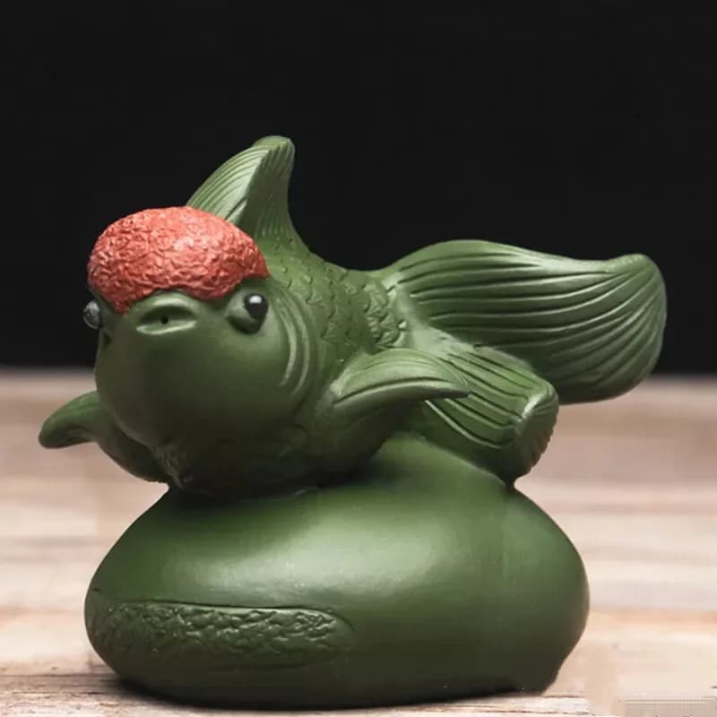 Purple Clay Goldfish Tea Pet Ornament Handcrafted Chinese Fish Sculpture Auspicious Tea Table Decor Craft Gift