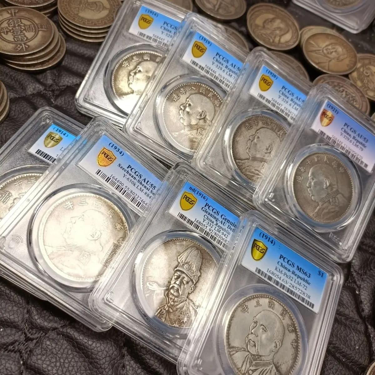 Rated into the box silver dollar big head 8 pieces black oil coating pulp can be collected