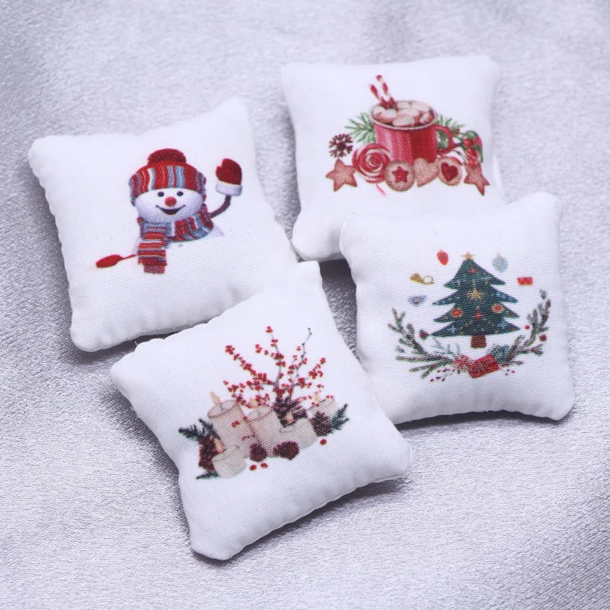 Dollhouse Mini Pillow Christmas Snowman Pillow Home Living Room Scene Miniature Home Decor Prop Model Decoration Desktop Decor