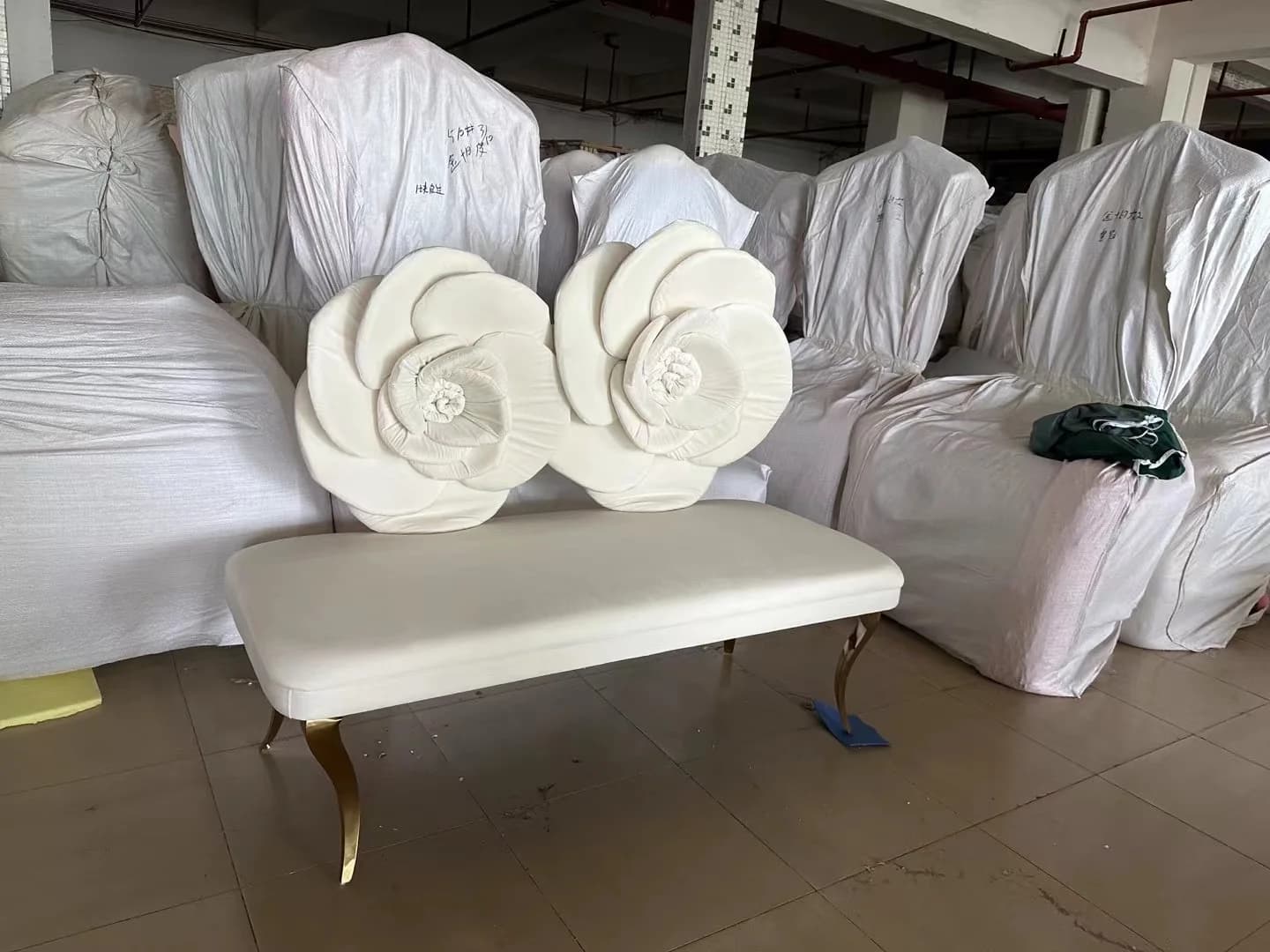 FSDKX Selling China Wedding Furniture Rental Red Royal King and Queen Throne Chair for Even Good t