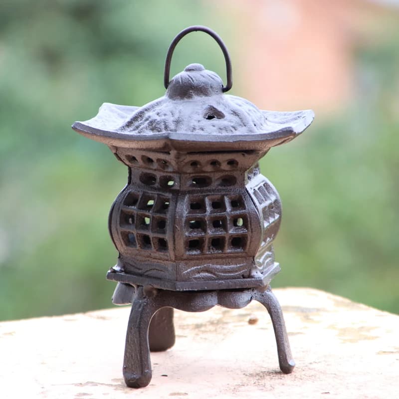 Retro Hexagonal Cast Iron Tealight Candle Holder Indoor Outdoor Decorative Tabletop Or Hanging Candle Lantern Incense Burner