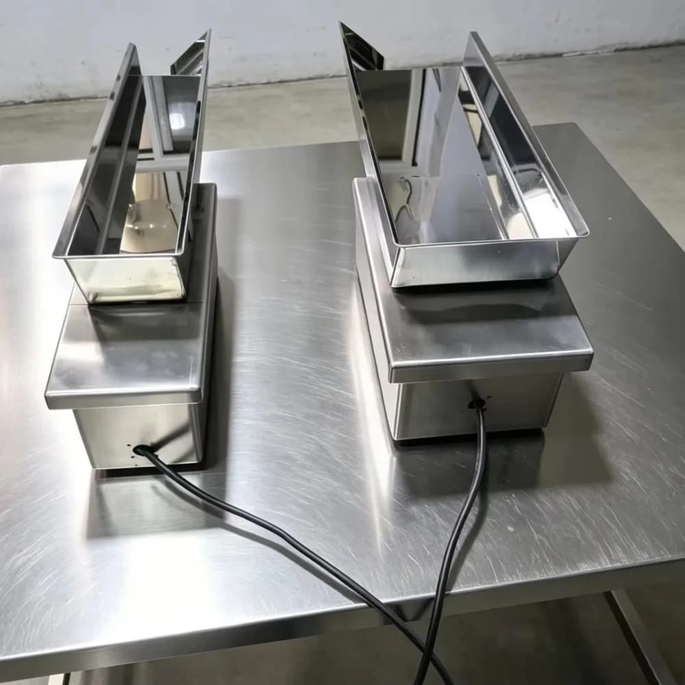Customized Electromagnetic Vibrating Feeder 10 kW Power 1 Year Warranty Industrial Feeding Equipment for Production Line