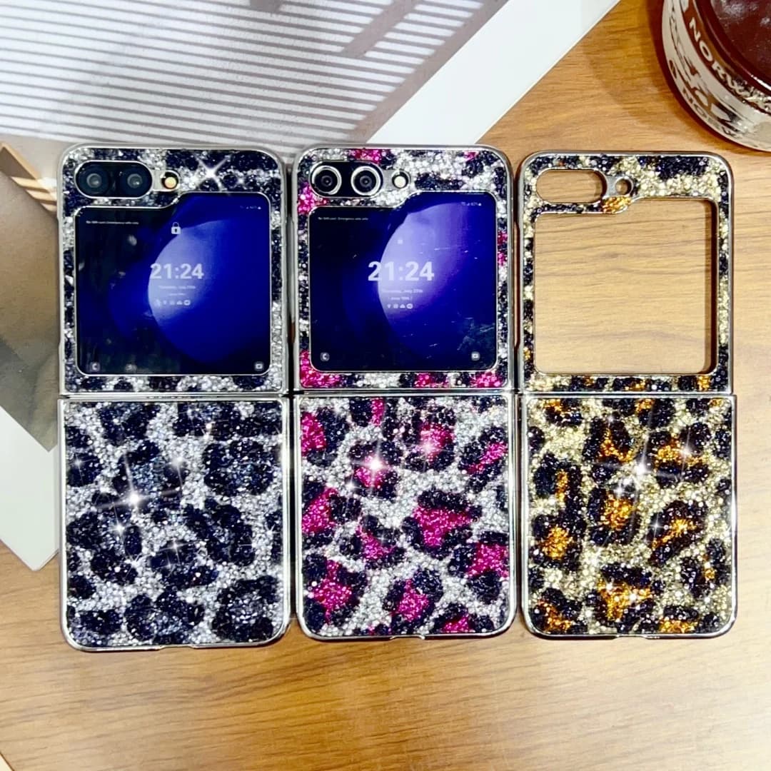 Luxury Glitter Diamond Leopard Phone Case For Samsung Galaxy Z Flip 7 fe 6 5 4 3 Shiny Bling Hinge Shockproof Cover