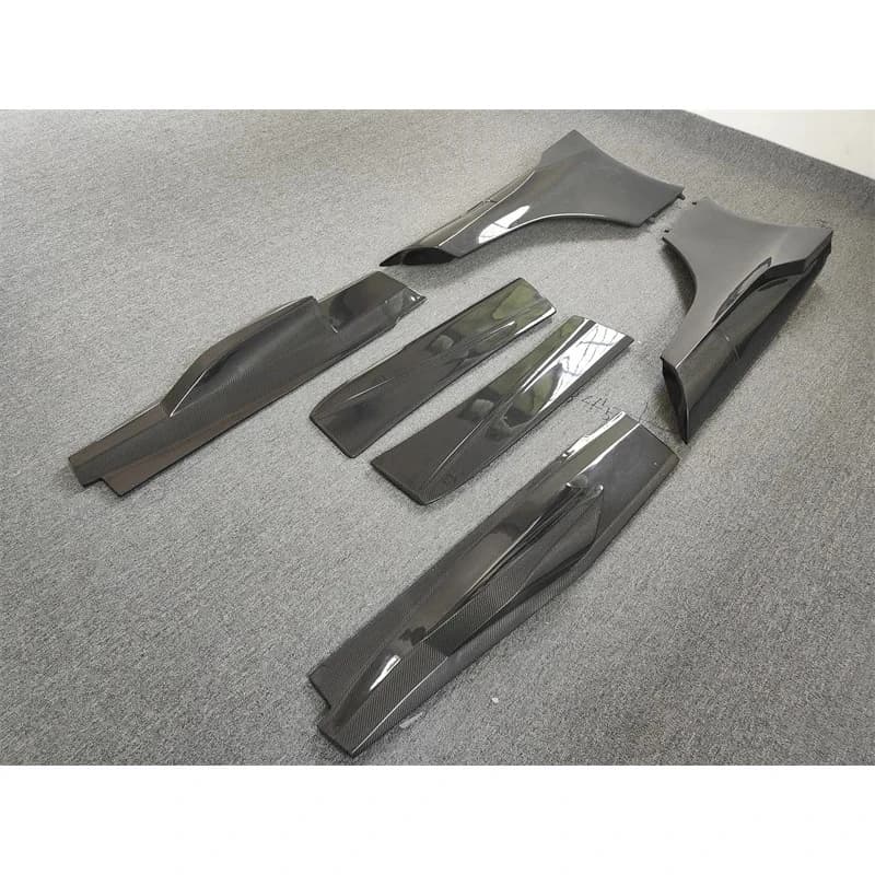 Hot selling Suitable for Modification Upgrade with Authentic Carbon Fiber Body Parts and Stylish Side Skirts