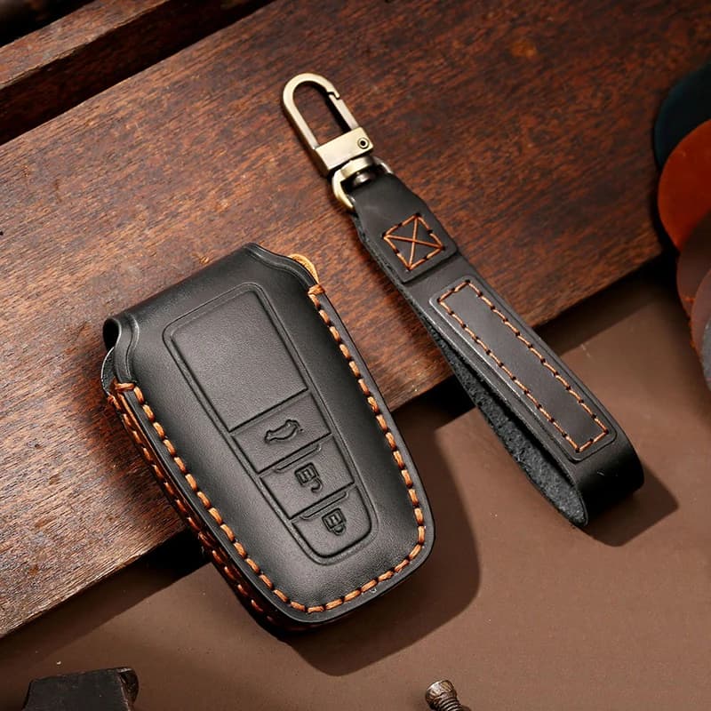 Leather Car Key Fob Case Cover Protect Suit For TOYOTA Key Fob Cover Case CAMRY V7 VA7 VH7 CHR COROLLA E21 RAV 4 5 PRADO AVALON