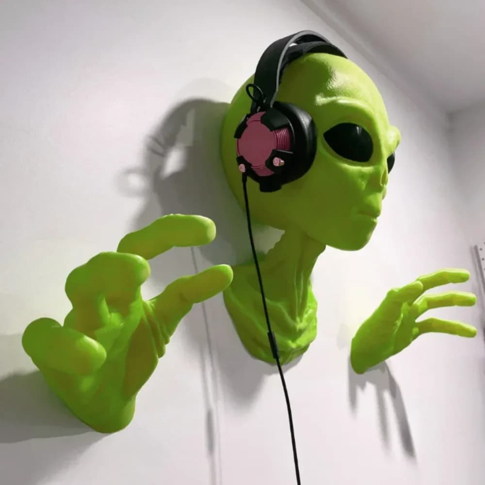 Green Alien UFO Visitor interior decoration Extraterrestrial Organism Monster Study Living Room Wall Hanging Ornament Decoration