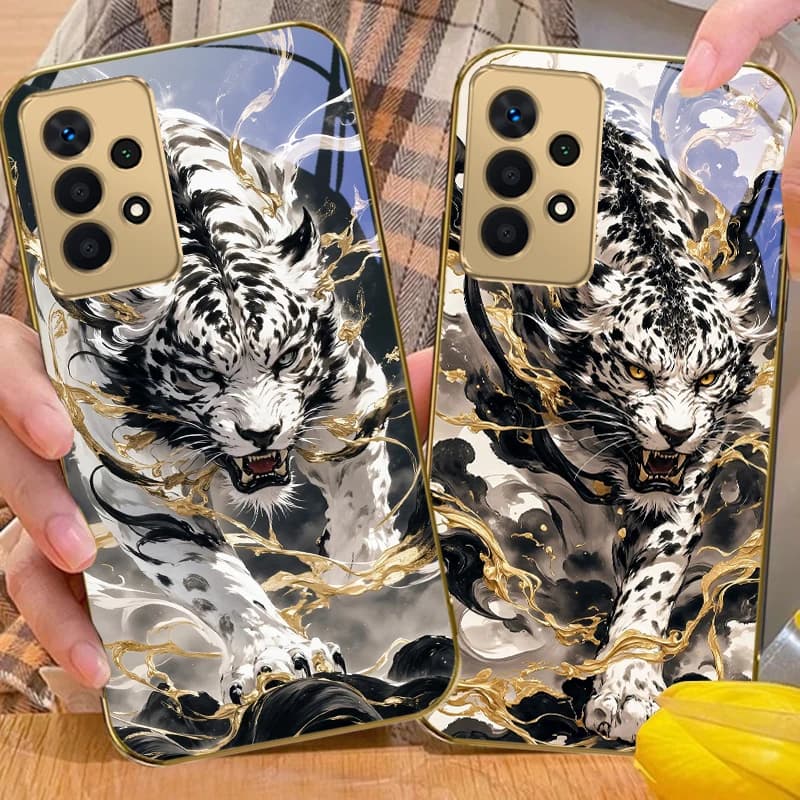Black spotted leopard For Samsung A56 A55 A54 A53 A52s A52 A51 A16 A15 A14 A13 A12 A36 A35 A34 A33 32 Golden glass phone case