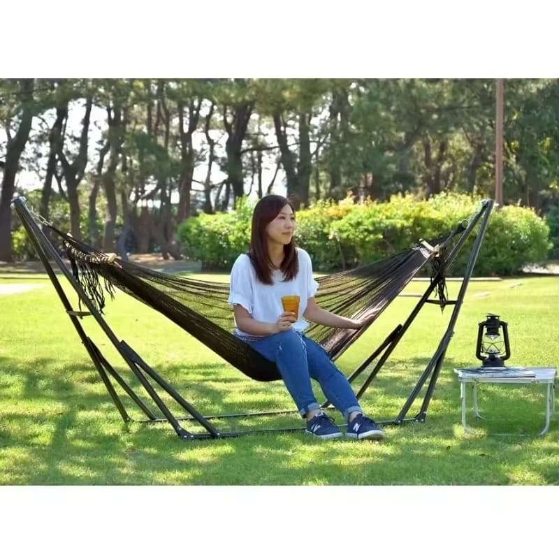 Indoor/outdoor camping hammocks Portable mesh hammocks, hammocks with brackets, iron pipe brackets