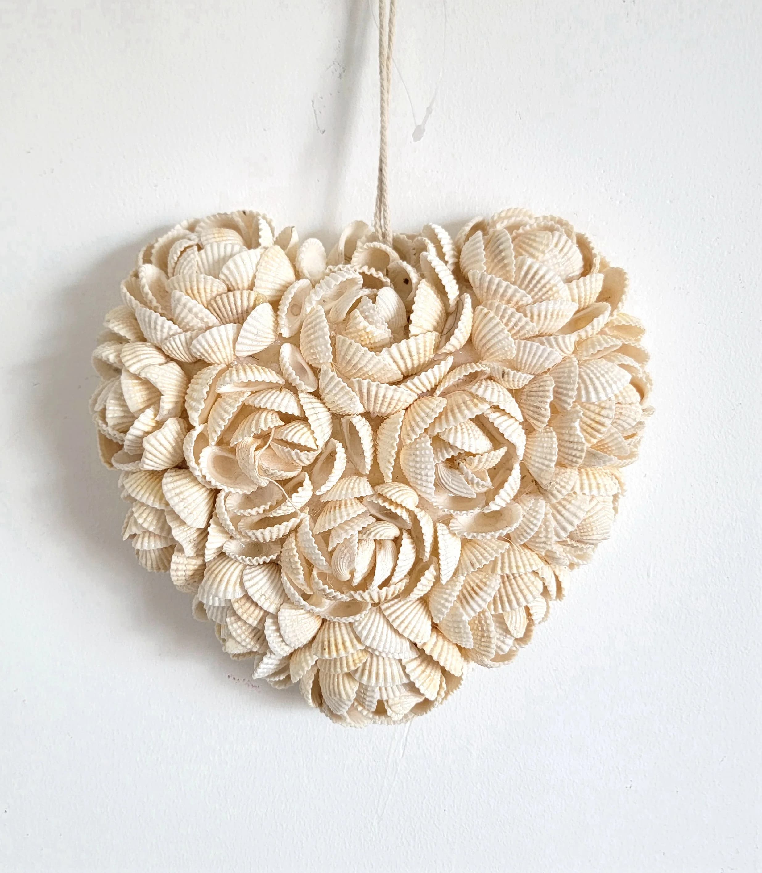 shell decoration-shells-HEART SHAPE HANGER