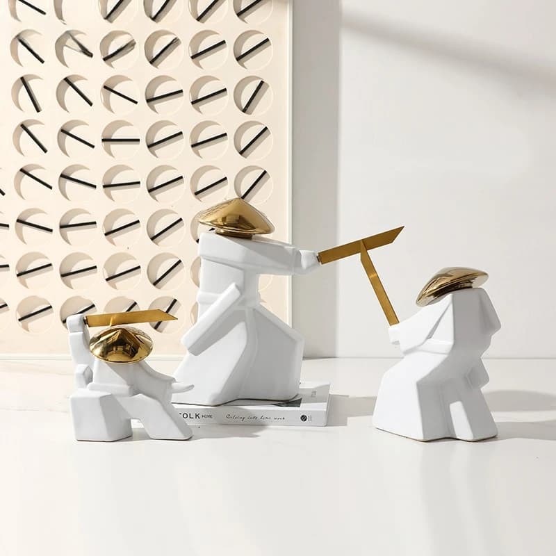 Modern light luxury abstract character knife customer ceramic ornament, office exhibition hall TV cabinet bookcase